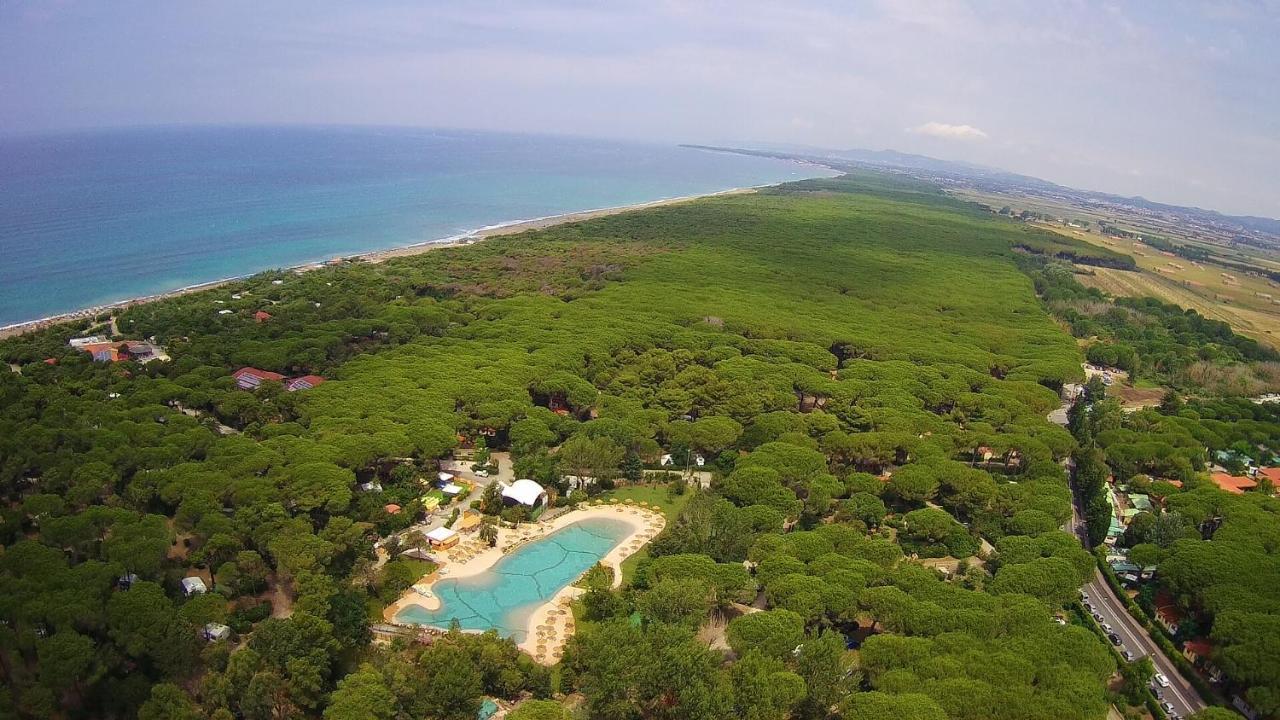 Le Esperidi Camping Ecoresort Marina Di Bibbona Buitenkant foto