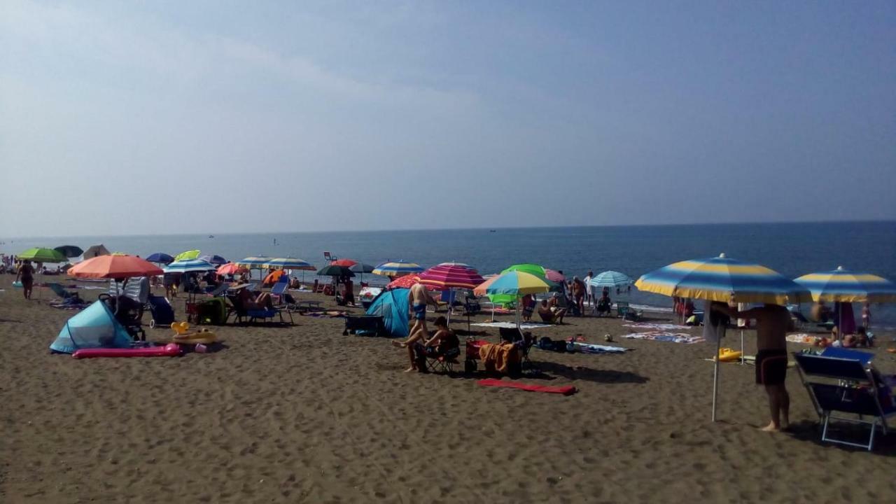 Le Esperidi Camping Ecoresort Marina Di Bibbona Buitenkant foto